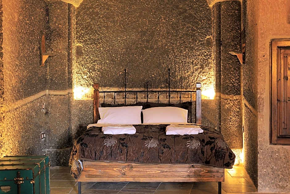 Antique Terrace Cave Suites