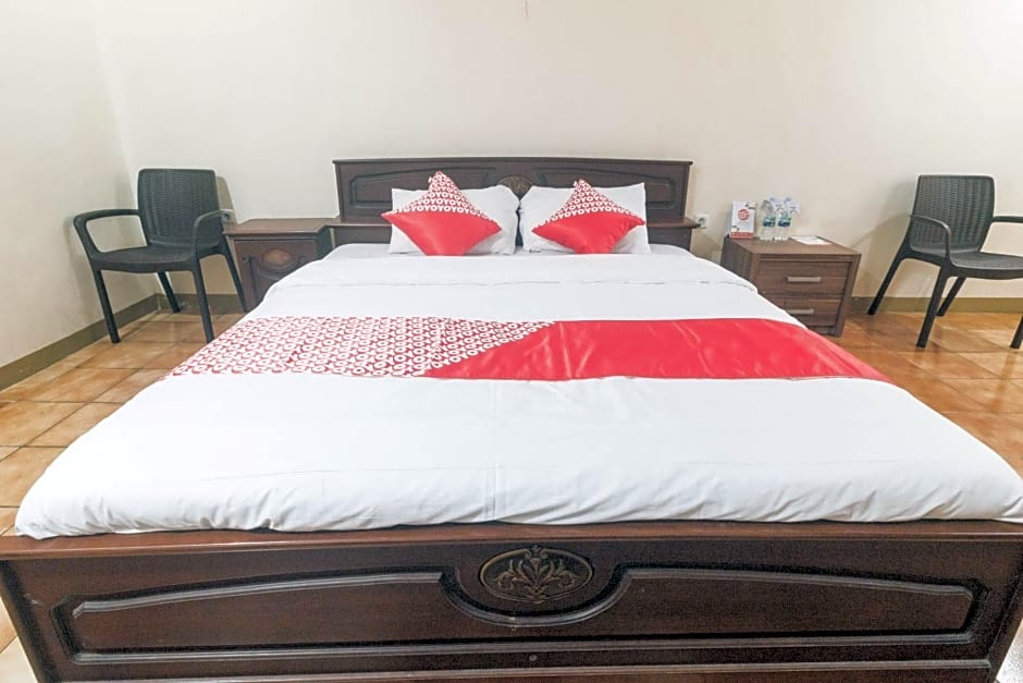 OYO 1688 Collin Beach Hotel