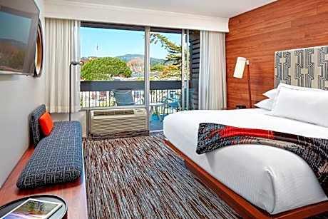 King Room with Balcony