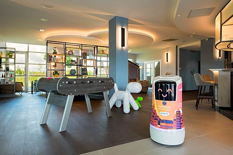 CAMPANILE SMART LYON EST - Eurexpo Bron Aviation 