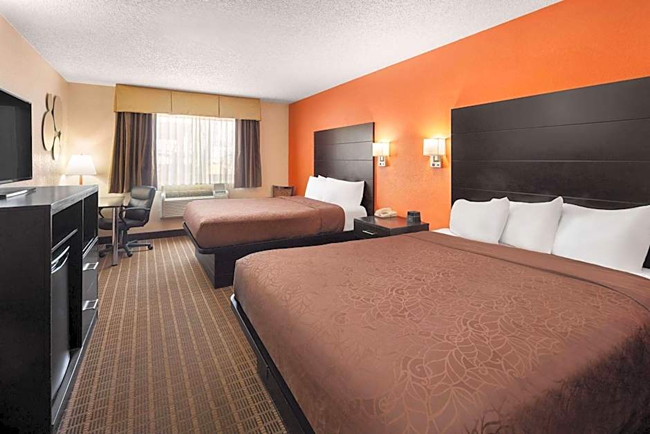 Howard Johnson by Wyndham Williams