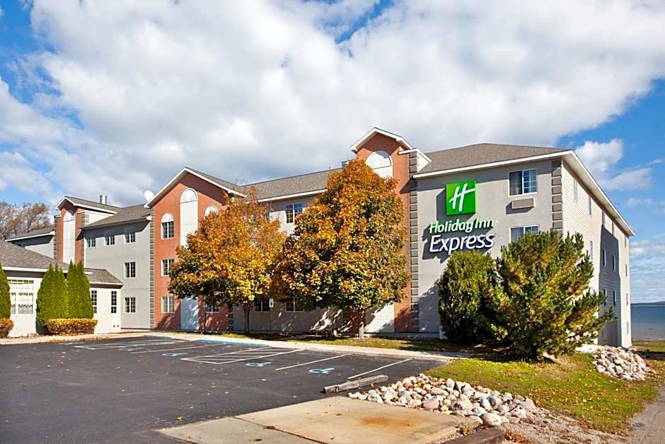 Holiday Inn Express St. Ignace Lake Front Hotel By IHG
