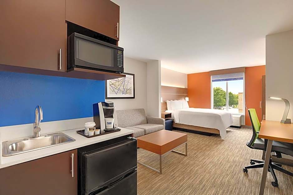 Holiday Inn Express Hotel & Suites Opelika Auburn By IHG