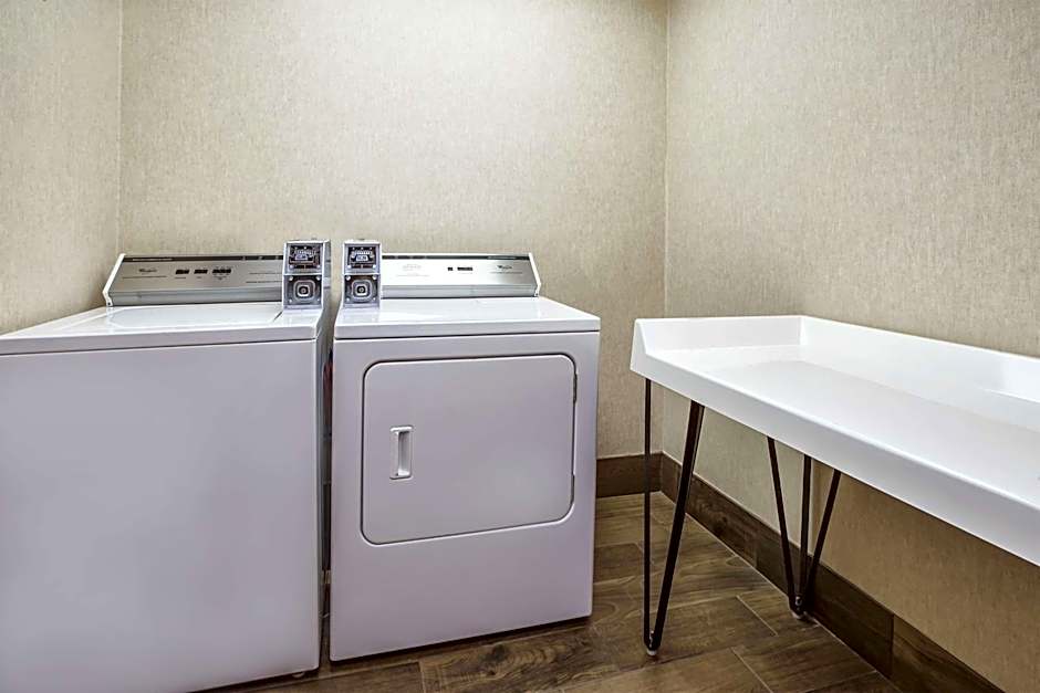 Hampton Inn By Hilton Detroit/Belleville-Airport Area