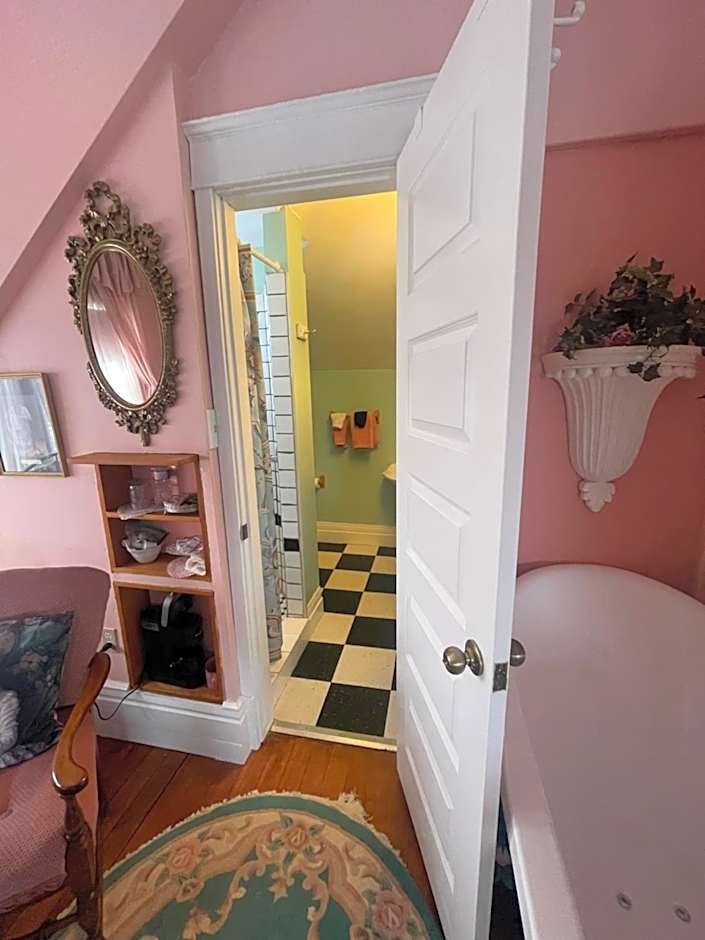 Wakamow Heights Bed and Breakfast