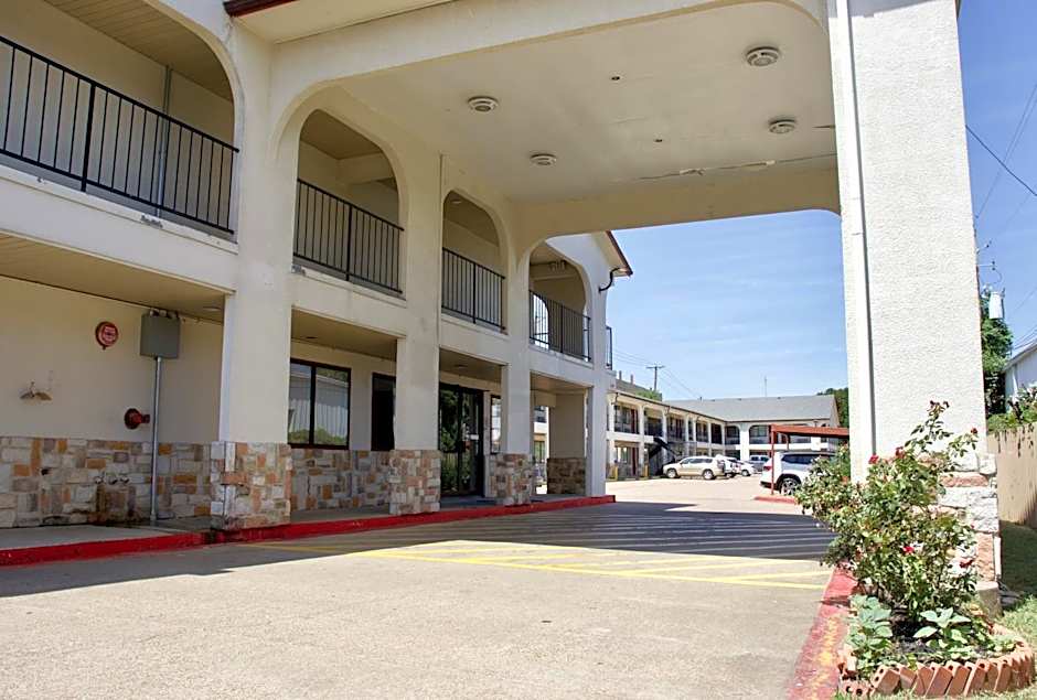 Executive Inn of Arlington, Near AT&T Stadium