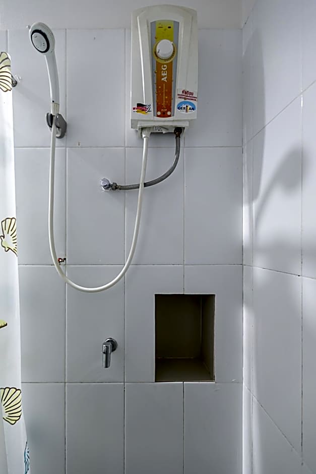 Ruan Plaisoi Apartment