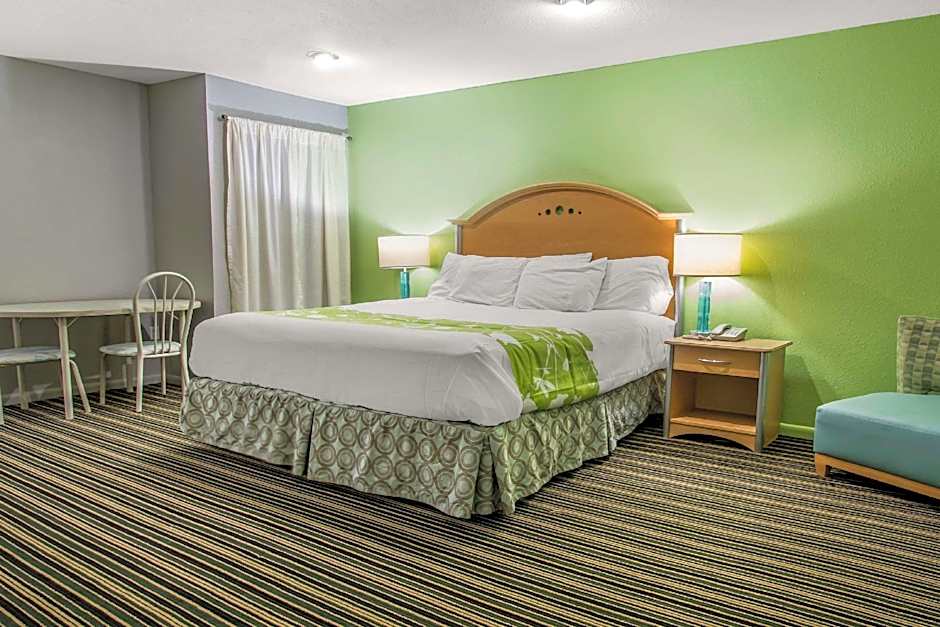 Rodeway Inn & Suites Winter Haven Chain of Lakes