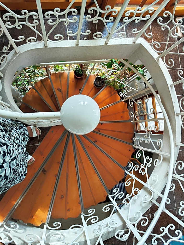 Park Hotel Amfora -Free Parking