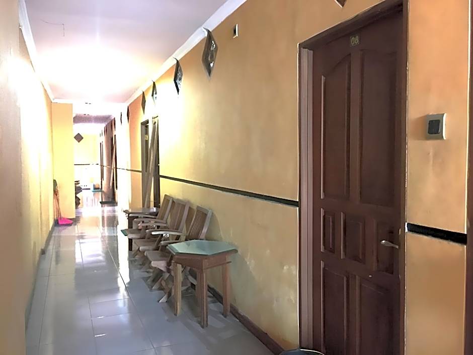 Hotel Alami near Alun-Alun Klaten