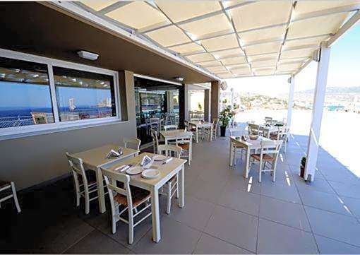 Apolis Beachscape Hotel