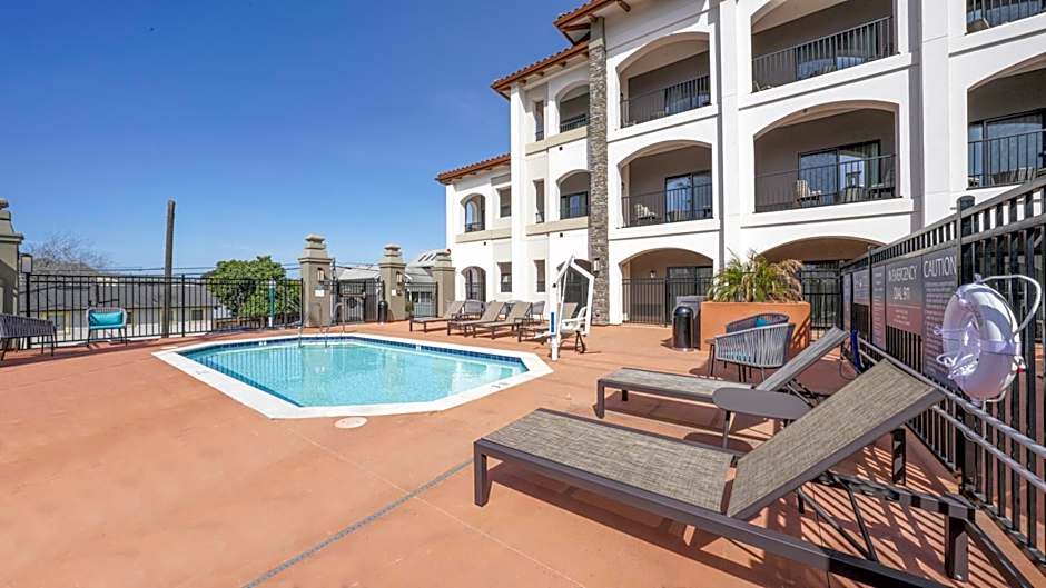 La Quinta Inn & Suites by Wyndham Santa Cruz