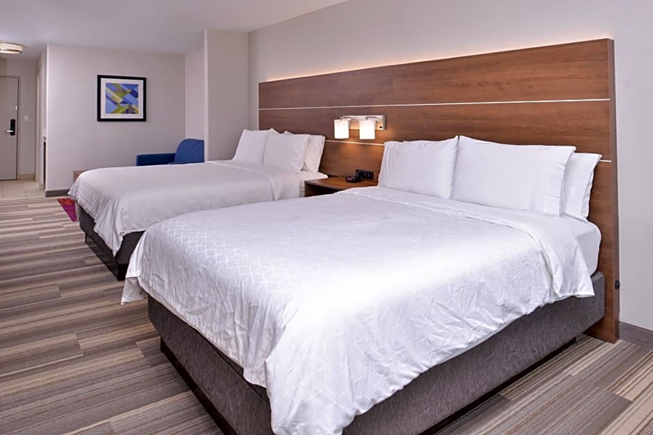 Holiday Inn Express Hotel & Suites Elgin By IHG