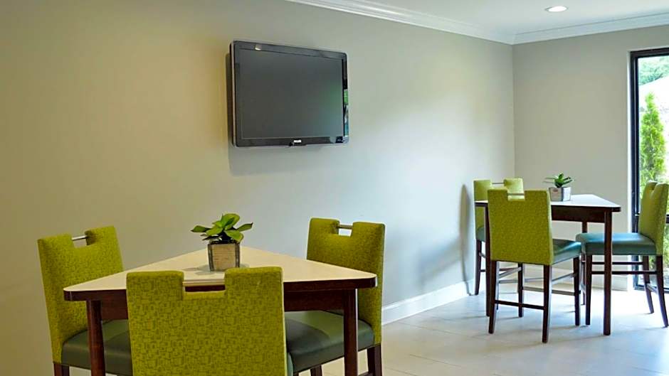 Americas Best Value Inn Memphis Airport – Memphis, TN