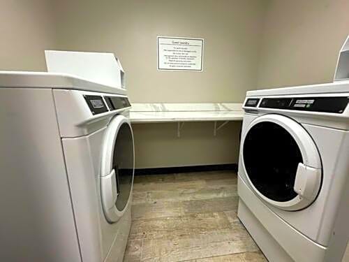 The Hub Middletown Red Bank- Best Western Signature Collection