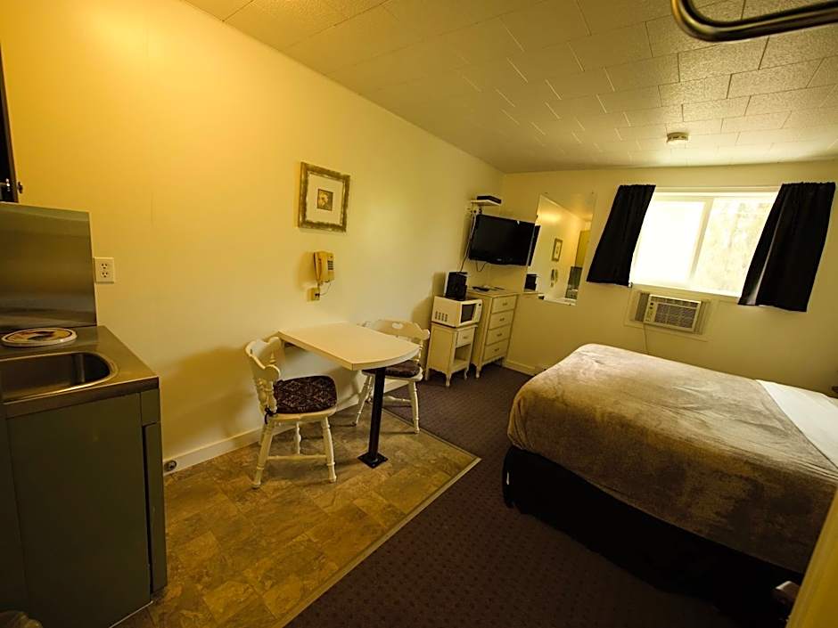 Creston Valley Motel