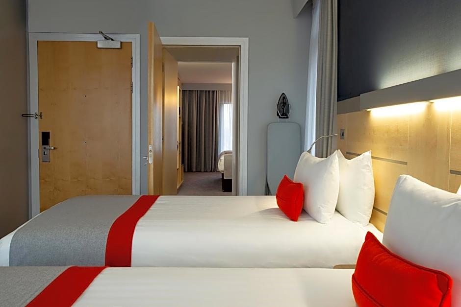 Holiday Inn Express Cheltenham Town Centre By IHG