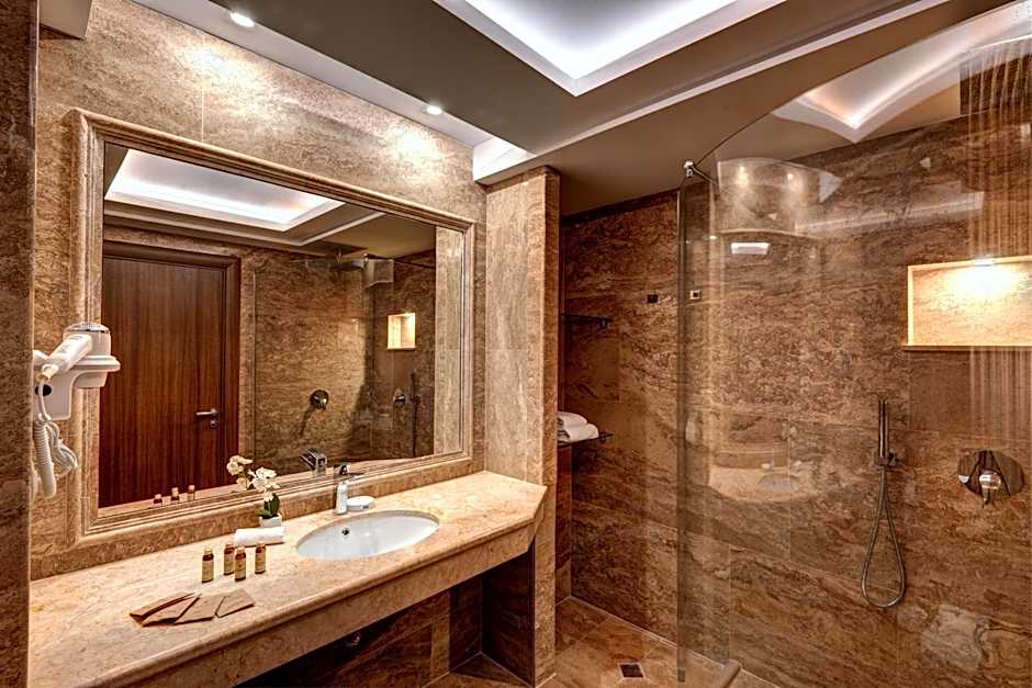 National Palace Wine & Spa Hotel