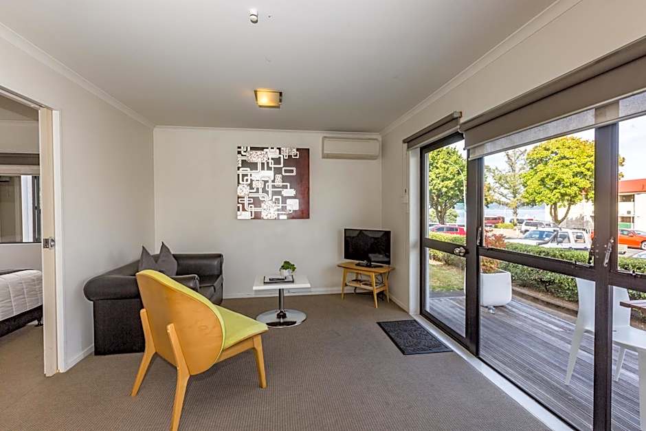 Le Chalet Suisse Motel Taupo