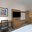 Holiday Inn Express And Suites Fayetteville South By IHG