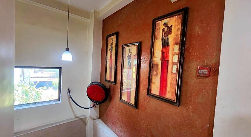 Bhammar's Inn - A Pure Vegetarian Hotel