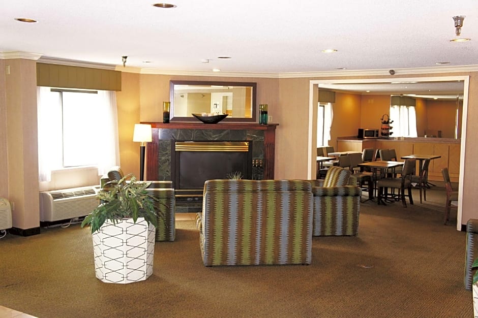 La Quinta Inn & Suites by Wyndham Kansas City North