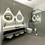 Hotel Residenz Luxury - Outletcity - Parken - Klima - 24h Check-In