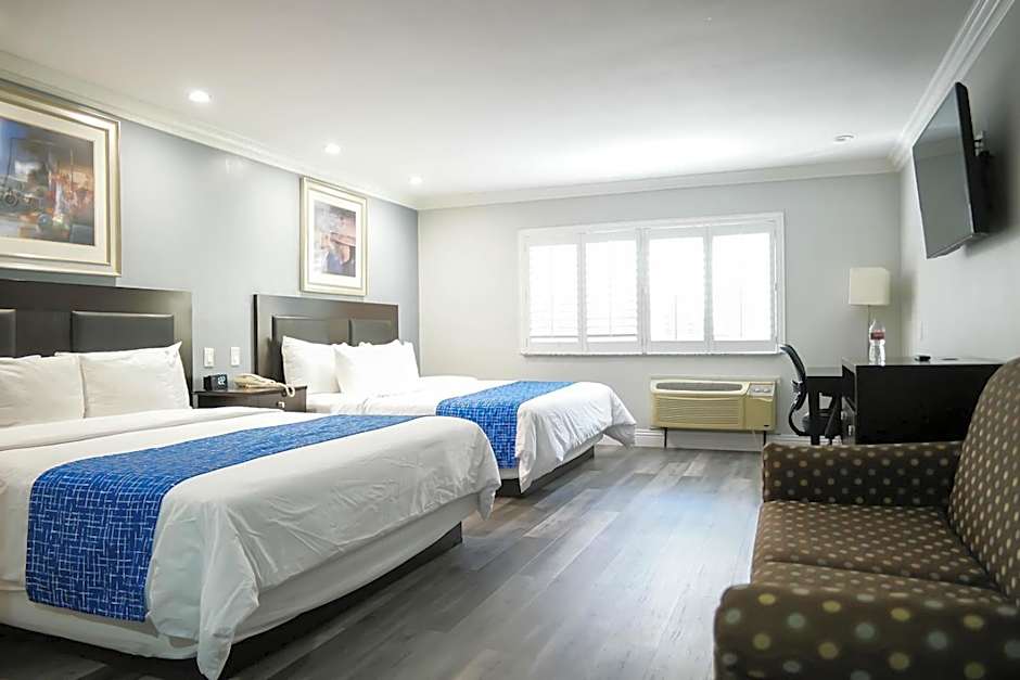 Days Inn by Wyndham West Covina