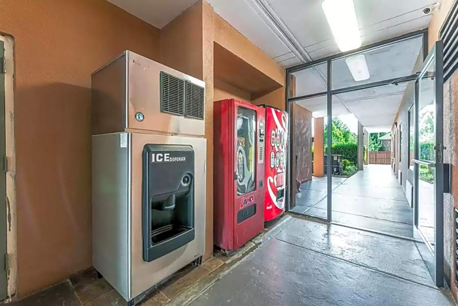 Quality Inn Johnson City near Downtown