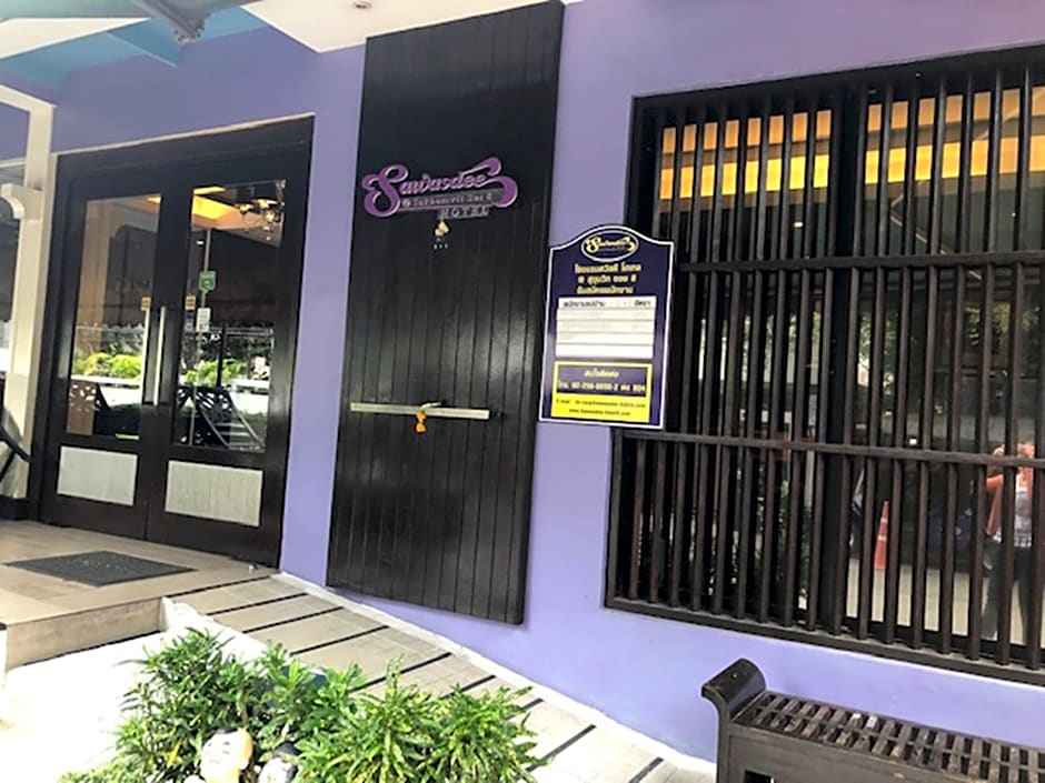 Sawasdee Hotel @ Sukhumvit Soi 8