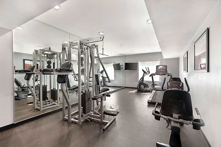 Best Western Carthage Inn & Suites