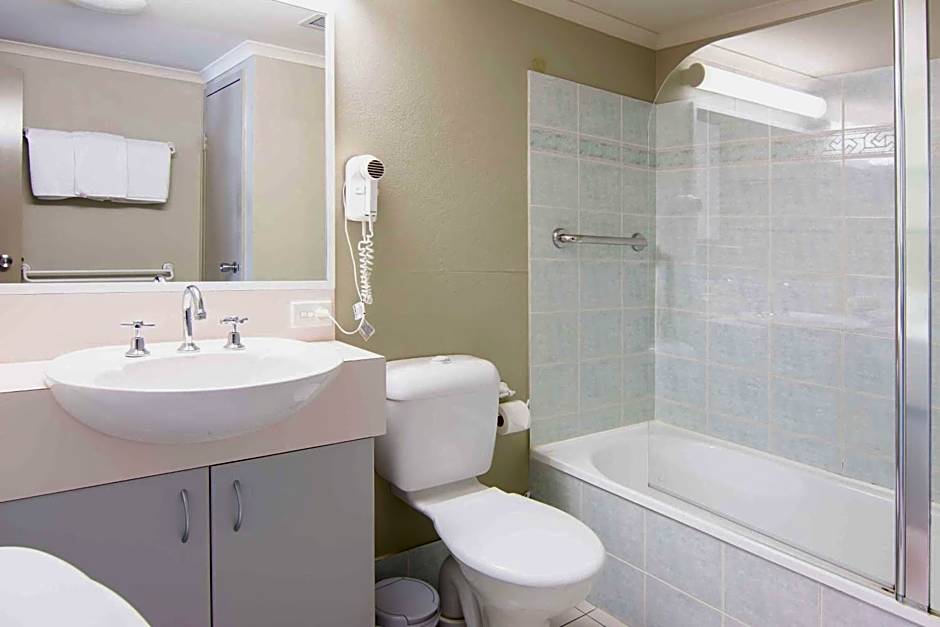 Horizons Lake Jindabyne