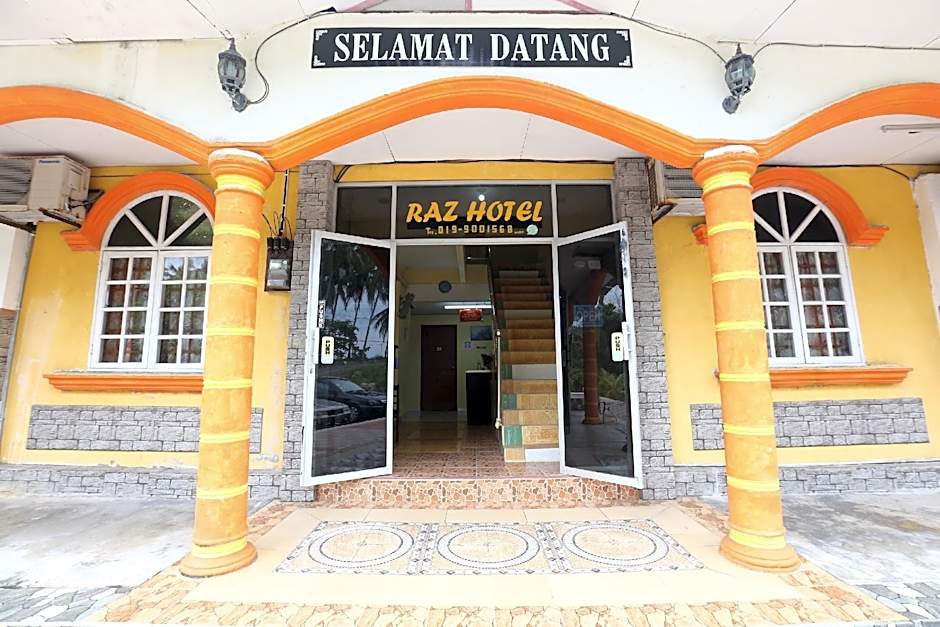 OYO 89819 Raz Hotel Kelulut