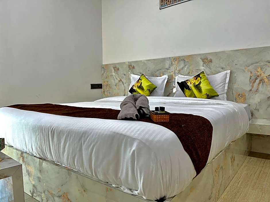 Hotel SSR Palace Mount Abu