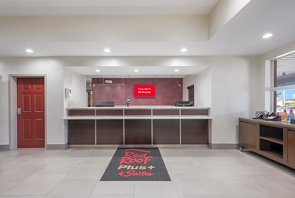 Red Roof PLUS+ & Suites Birmingham - Bessemer