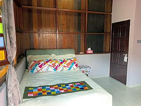 Teratak Sekayu ( Room Stay )