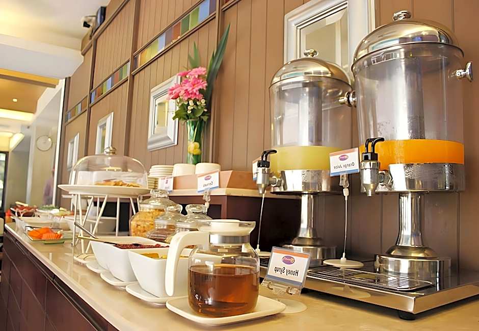 Sawasdee Hotel @ Sukhumvit Soi 8