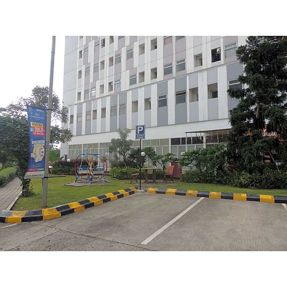 Reva Room on Gunung Putri Square Apartment