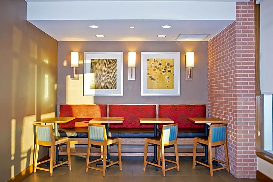 Hyatt Place Pensacola Airport