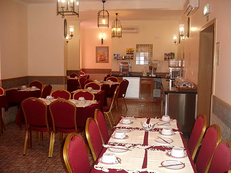 Grande Pensao Residencial Alcobia