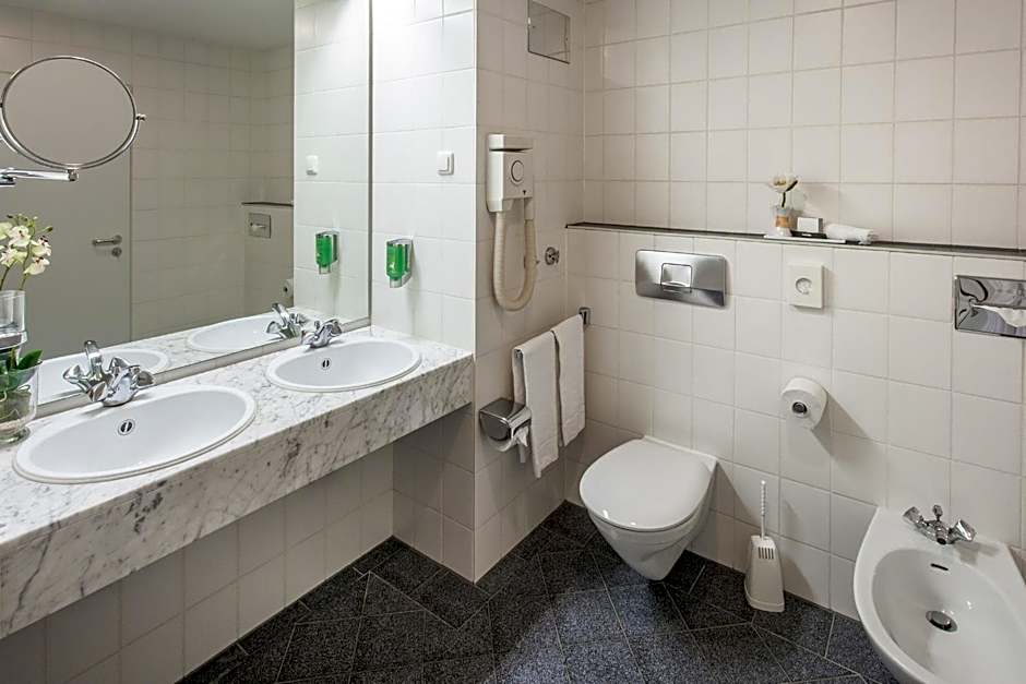 Tripinn Bristol Hotel Mainz