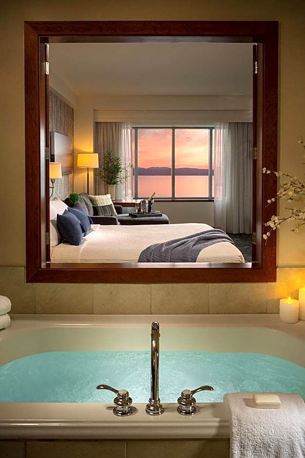 Photo 1 of 3 of 1 King Bed with Sofabed Guestroom, Whirlpool, Lake View