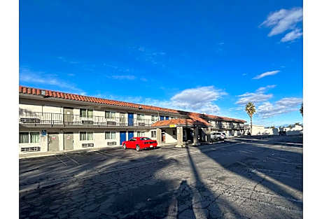 Studio 6 Hemet, CA