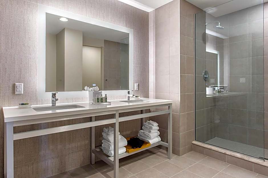 Cambria Hotel Philadelphia Downtown - City Center