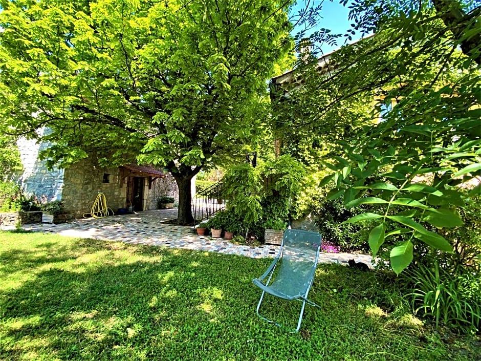 Gîte de groupe 15 à 19p, parc, salle de réception - CHAMBRES D'HOTES en semaine