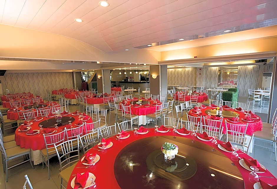 Star Plaza Hotel