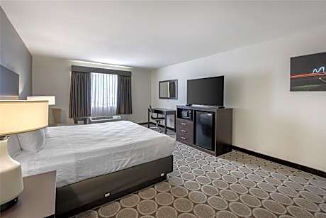 Queen Room - Mobility Access
