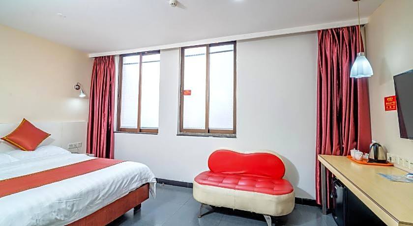 Ln White House Hotel