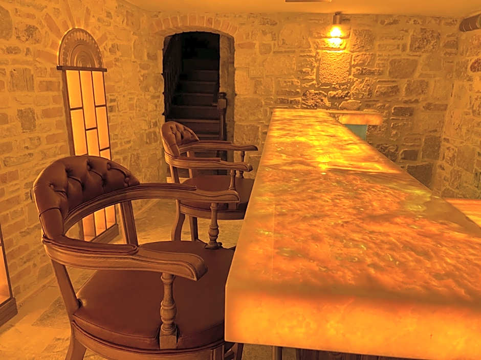 Dionysos 1789 Boutique Hotel