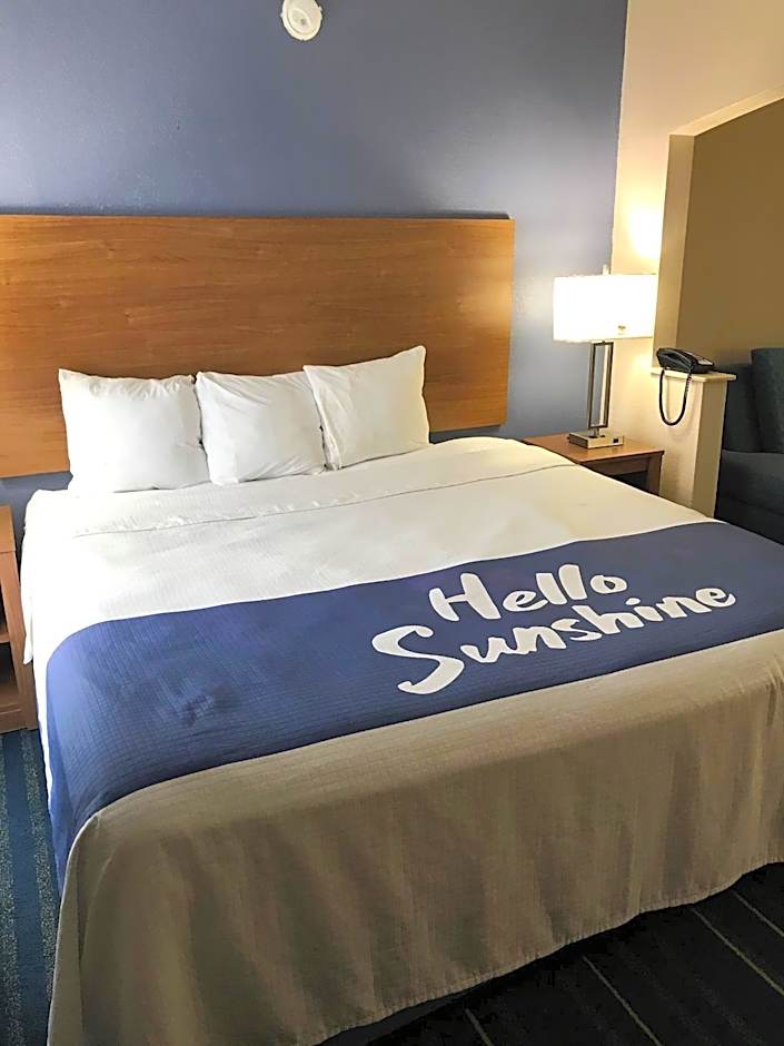 Days Inn by Wyndham Panama City